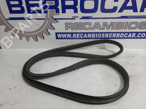 rubber-door-seal-opel-astra-h-estate-van-l70-2004-2005-2006-2007-2008-2009-2010-2011-2012-2013-2014-31541793 main image