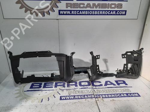 Used Dashboard Dashboard TOYOTA AVENSIS Saloon (_T25_) 2.2 D-4D (ADT251_, ADT251R) (150 hp) 31540159 31540159