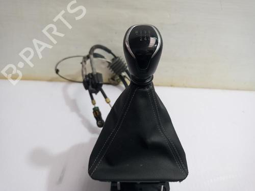 Used Gear lever Gear lever OPEL GRANDLAND / GRANDLAND X (A18, P1UO) 1.5 Turbo D (75) (131 hp) 31559996 31559996