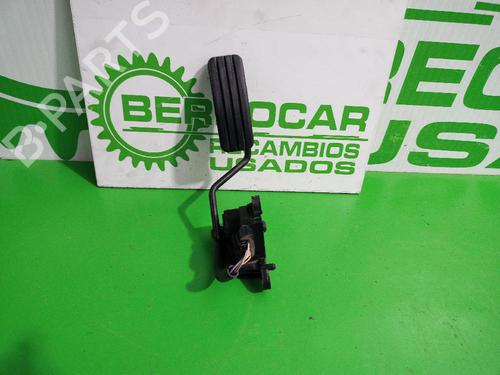 Used Pedal RENAULT SCÉNIC II (JM0/1_) 1.6 BiFuel (113 hp) 31544796