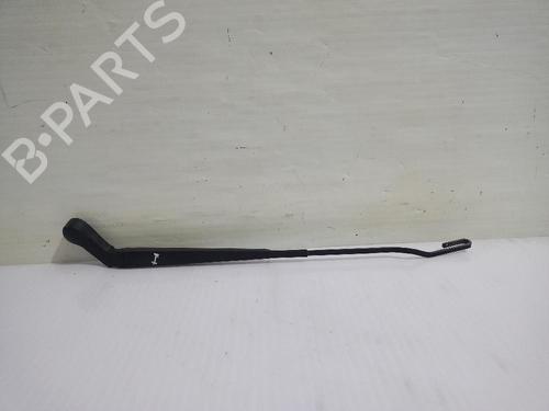 Used Front windshield wiper arm CHRYSLER VOYAGER / GRAND VOYAGER III (GS_, NS_) 2.5 TD (116 hp) 31557697