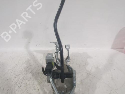 Used Clutch pedal Clutch pedal OPEL ASTRA H (A04) 1.7 CDTI (L48) (100 hp) 31565335 31565335