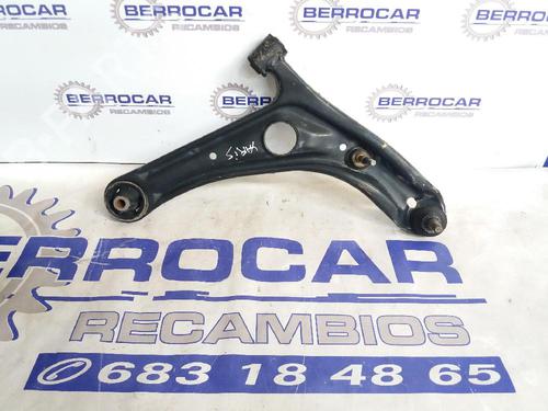 Used Left front suspension arm Left front suspension arm TOYOTA YARIS (_P1_) 1.0 (SCP10_, SCP10R) (68 hp) 31568995 31568995