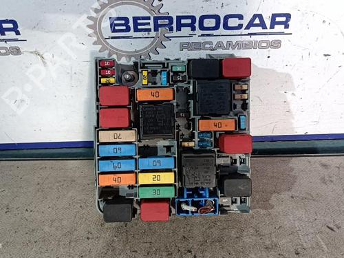 Used Fuse box Fuse box ALFA ROMEO GIULIETTA (940_) 1.6 JTDM (940FXD1A) (105 hp) 31570027 31570027