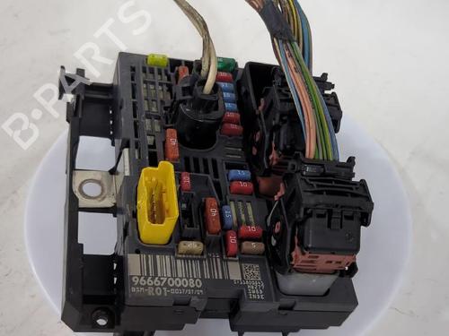 Used Fuse box Fuse box 37508312 37508312