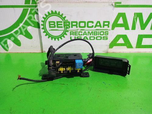 Used Fuse box KIA SORENTO I (JC) 2.5 CRDi (170 hp) 31551586