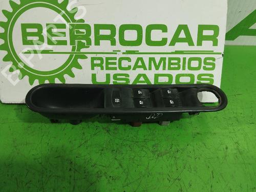 Used Left front window switch RENAULT ESPACE IV (JK0/1_) [2002-2026]  31674855
