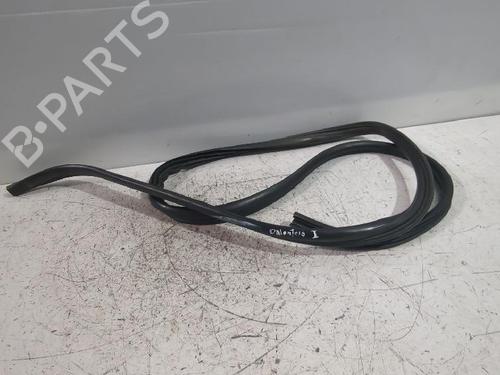 Used Rubber door seal Rubber door seal LAND ROVER FREELANDER I (L314) 2.0 Td4 4x4 (109 hp) 33735440 33735440