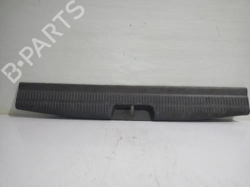 Pynteliste til bagklap CHRYSLER VOYAGER / GRAND VOYAGER III (GS_, NS_) 2.5 TD (116 hp) 31557812