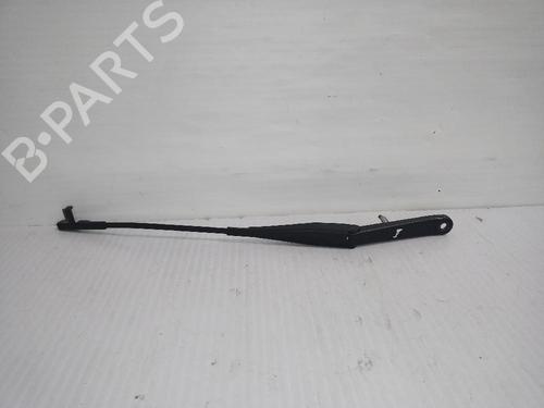 Used Front windshield wiper arm FORD FOCUS I Saloon (DFW) 1.6 16V (100 hp) 31556129