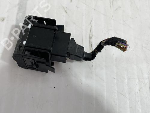 Used Headlight switch SKODA YETI (5L) 1.2 TSI (105 hp) 31560851