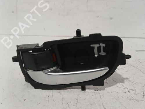 Venstre bagtil invendig håndtag Venstre bagtil invendig håndtag TOYOTA YARIS (_P13_) 1.5 (NSP131_) (112 hp) 33747099 33747099