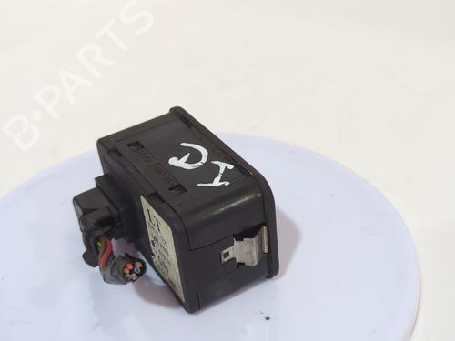 Left front window switch OPEL ZAFIRA A MPV (T98) 2.0 DTI 16V (F75) | BP39004321I27 - Image 4