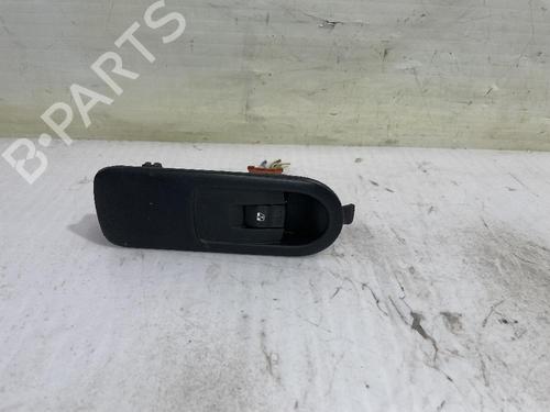 Used Right front window switch RENAULT SCÉNIC II (JM0/1_) 1.5 dCi (JM1F) (86 hp) 31558752