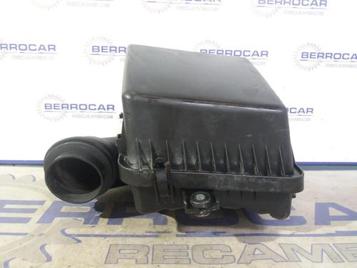 Used Air filter box KIA SORENTO I (JC) 2.5 CRDi (170 hp) 31569892