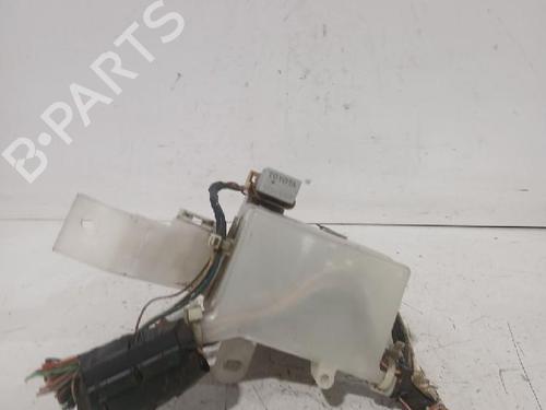 Used Fuse box Fuse box 33735150 33735150
