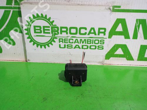 Used Electronic module FIAT 500 C (312_) 1.3 D Multijet (312CXE1A, 312AXE1A) (95 hp) 31551735