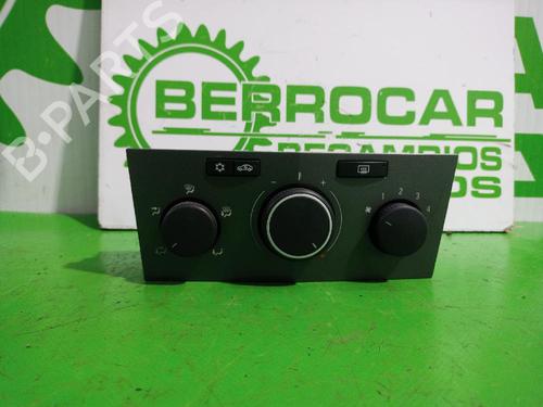 Used Climate control OPEL ASTRA H Saloon (A04) 1.4 (L69) (90 hp) 31545654