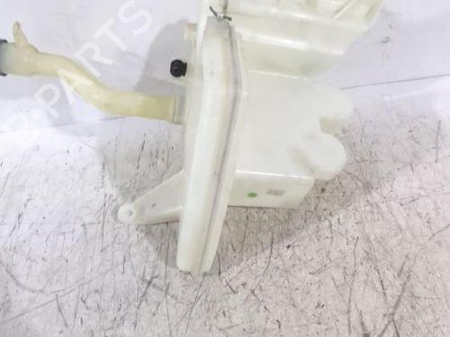 Sprinklertank TOYOTA AURIS (_E15_) 1.6 (ZRE151_, ZRE151R) (124 hp) 31566619