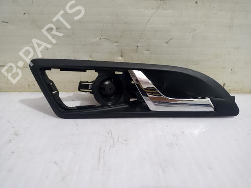 Maneta interior delantera derecha SKODA YETI (5L) 1.2 TSI (105 hp) 31560593
