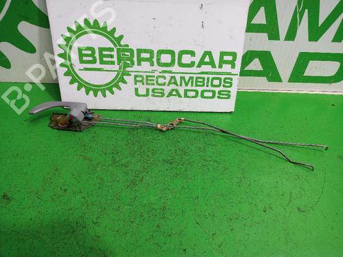 Used Rear left interior door handle Rear left interior door handle KIA SORENTO I (JC) 2.5 CRDi 4WD (140 hp) 31547725 31547725