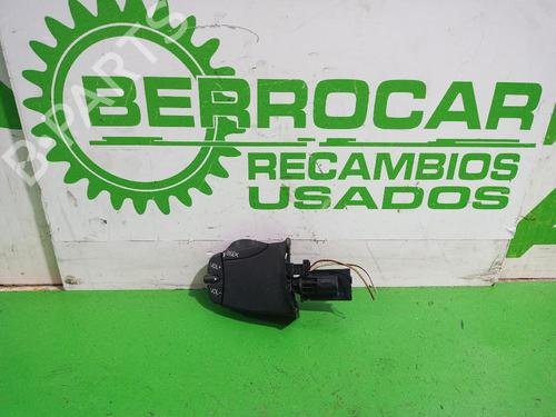 Used Steering wheel controls FORD FOCUS I Saloon (DFW) 1.8 TDCi (100 hp) 31552190