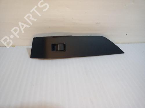 mando-elevalunas-trasero-izquierdo-jaguar-e-pace-x540-2017-31554722 main image