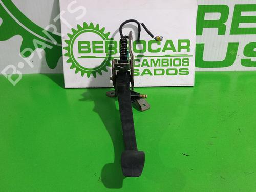 Used Clutch pedal RENAULT MEGANE II Coupé-Cabriolet (EM0/1_) 1.9 dCi (120 hp) 31544459