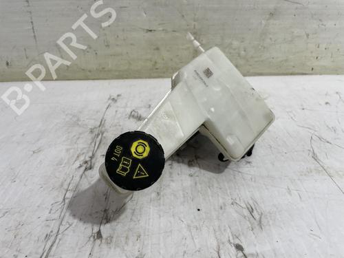 Used Brake master cylinder Brake master cylinder OPEL CORSA F (P2JO) 1.2 (68) (101 hp) 31562784 31562784