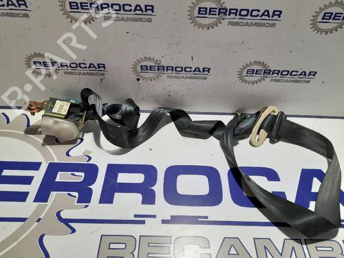 Used Rear left seatbelt HYUNDAI GETZ (TB) 1.5 CRDi (82 hp) 31539041