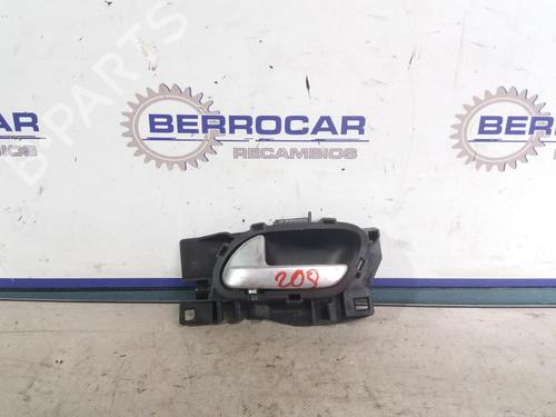 Used Rear left interior door handle Rear left interior door handle 31678209 31678209