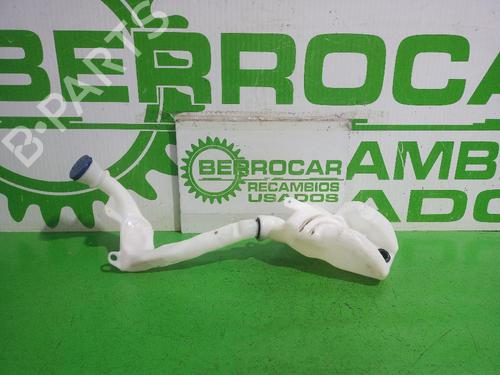 Used Windscreen washer tank PEUGEOT 2008 I (CU_) [2013-2026]  31676915