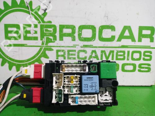 Used Fuse box Fuse box PEUGEOT 508 I (8D_) 2.0 HDi (140 hp) 31549497 31549497
