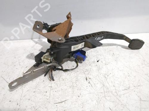 Clutch pedal FORD FOCUS C-MAX (DM2) 2.0 TDCi | BP32464632I13