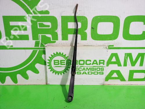 Used Front windshield wiper arm KIA SORENTO I (JC) 2.5 CRDi (170 hp) 31551560
