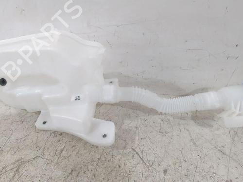Used Windscreen washer tank VW T-ROC (A11, D11) 1.6 TDI (115 hp) 31568051