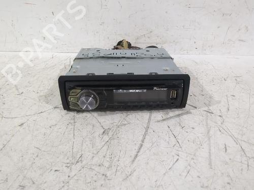 Used Radio Radio VW POLO IV (9N_, 9A_) 1.4 16V (75 hp) 32490177 32490177