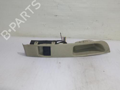 Used Left front window switch NISSAN MICRA III (K12) 1.2 LPG (80 hp) 31558553