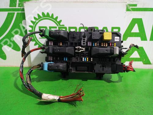 Used Fuse box OPEL ZAFIRA / ZAFIRA FAMILY B (A05) 1.9 CDTI (M75) (120 hp) 31550214