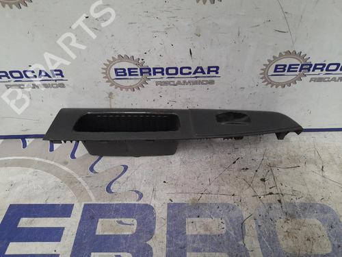 Used Right front window switch HYUNDAI GETZ (TB) 1.1 (63 hp) 31570445