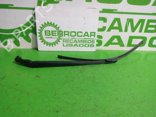 front-windshield-wiper-arm-toyota-auris-_e18_-2012-2013-2014-2015-2016-2017-2018-2019-31547753 main image