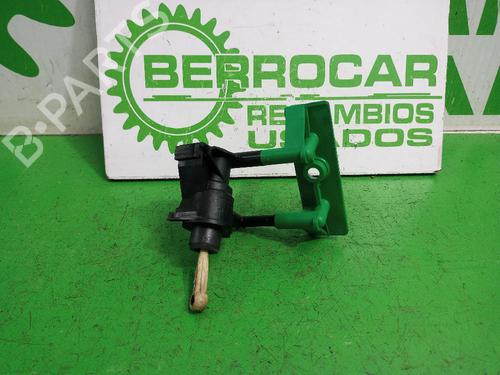 Used Clutch slave cylinder Clutch slave cylinder FORD FOCUS I Saloon (DFW) 1.8 Turbo DI / TDDi (90 hp) 31546841 31546841