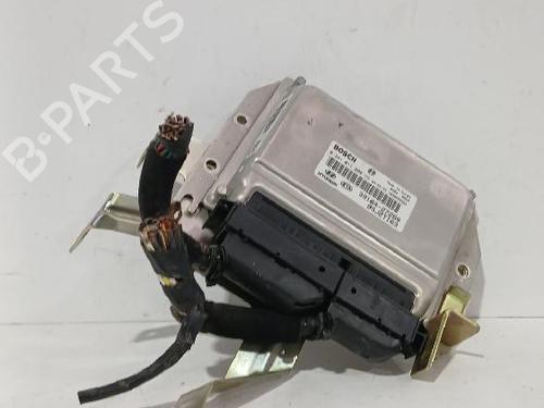 Used Engine control unit (ECU) HYUNDAI TUCSON (JM) 2.0 CRDi (113 hp) 31568516