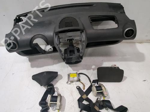 Used Airbag Kit PEUGEOT 107 (PM_, PN_) 1.4 HDi (54 hp) 31568732