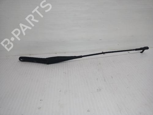 Used Front windshield wiper arm FORD FOCUS I Saloon (DFW) 1.6 16V (100 hp) 31556130