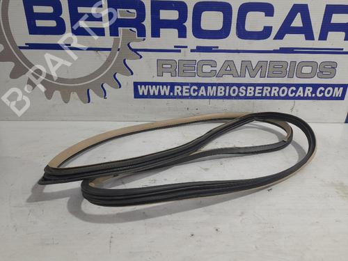 Used Rubber door seal Rubber door seal KIA SPORTAGE II (JE_, KM_) [2004-2011] 31673942 31673942