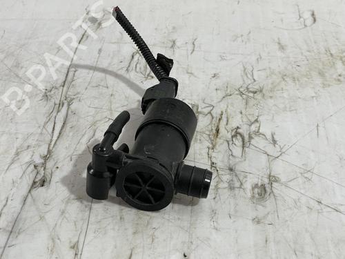 Used Washer pump OPEL CORSA F (P2JO) 1.2 (68) (101 hp) 31562765