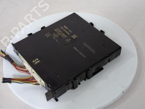 Electronic module TOYOTA COROLLA Saloon (_E21_) 1.8 VVTi Hybrid (ZWE211) | BP33747430M83 - Image 7