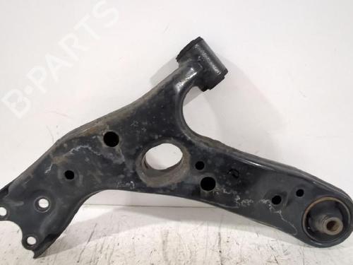 Used Right front suspension arm TOYOTA AURIS (_E15_) 1.6 (ZRE151_, ZRE151R) (124 hp) 31566630