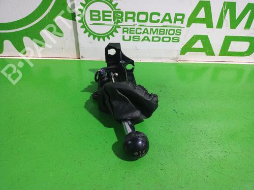 Used Gear lever Gear lever FIAT 500 C (312_) 1.3 D Multijet (312CXE1A, 312AXE1A) (95 hp) 31551713 31551713